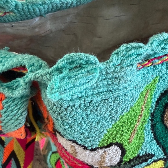 Wayuu Authentic Colombian Woven Shoulder Bag - Picture 5 of 10